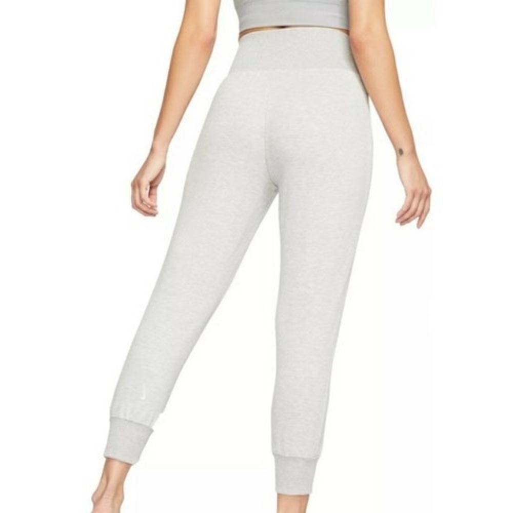 Nike Yoga Dri-FIT 7/8 Joggers Gray M Flow Hyper Mid Rise Athleisure Sweatpants - Picture 2 of 14